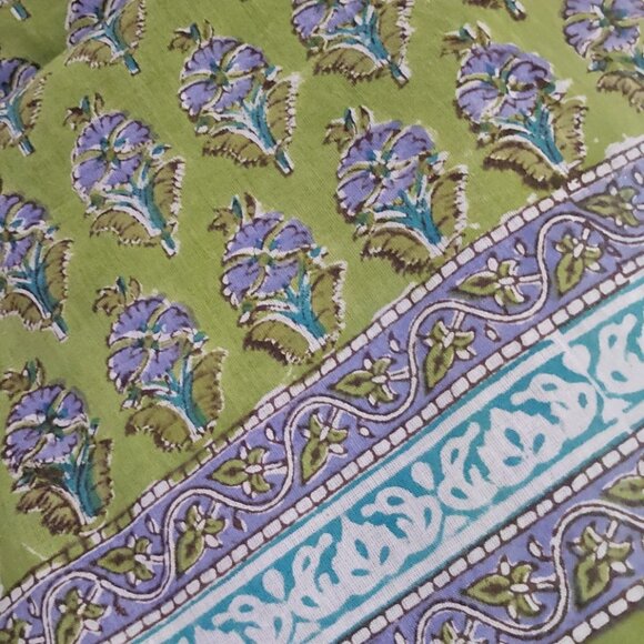 NWOT Batik Style Scarf - Picture 8 of 9